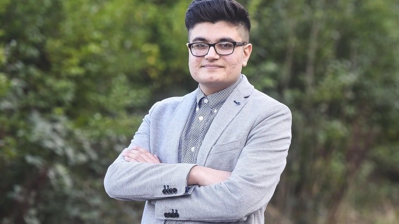 This 16 Year Old Student Rejected A £5 Million Offer For His Website